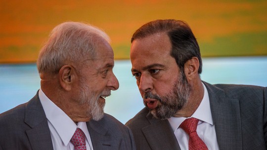 Petrobras: controle de Silveira de sobre cargos estratégicos entra na mira de adversários 