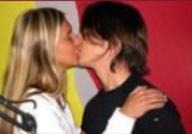 Participante do "BBB 4", a argentina Antonela teve um romance de três meses com Junior Lima. Em entrevista, ela contou que o relacionamento terminou por conta da agenda cheia dos dois  — Foto: reprodução