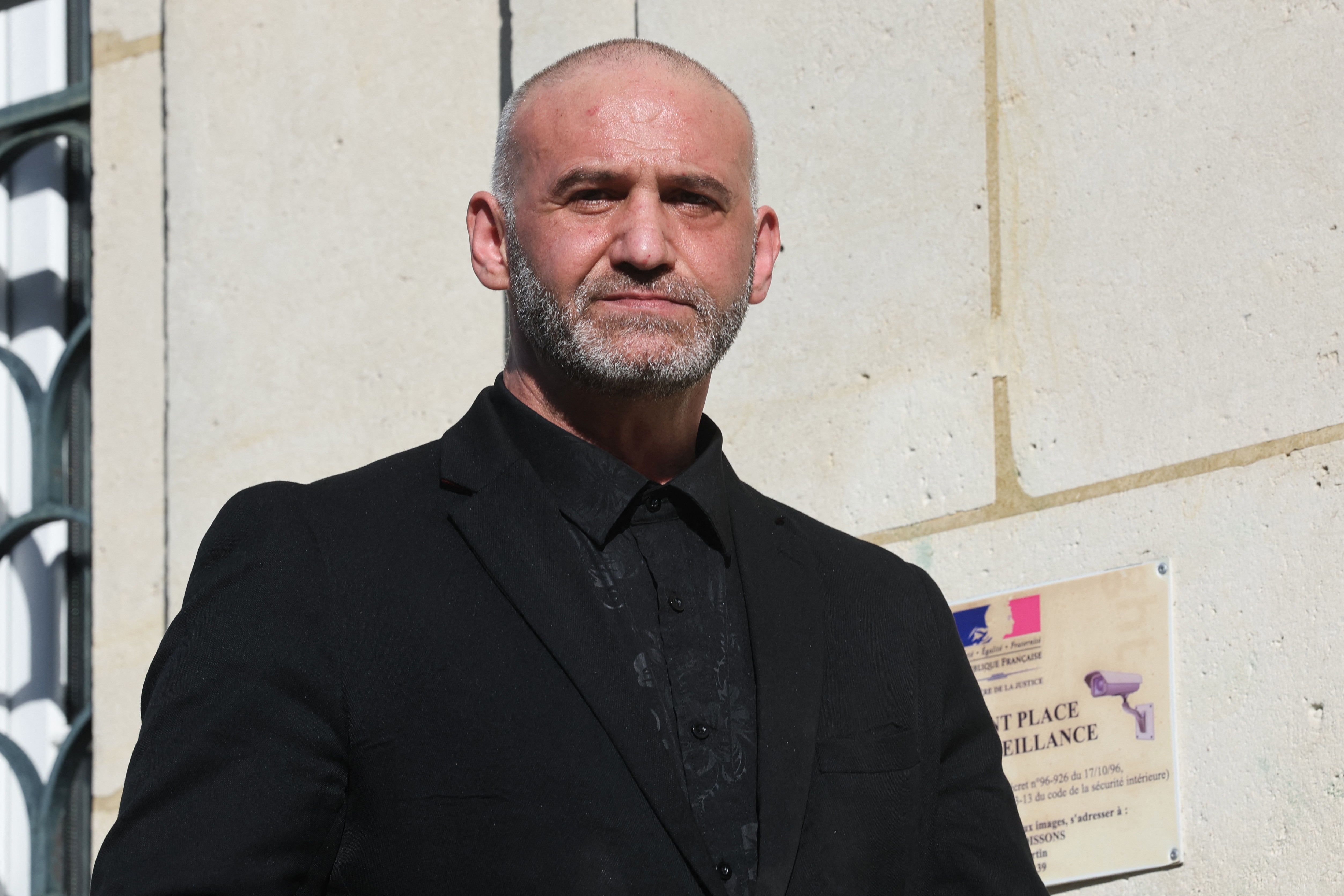 Francês é condenado após pitbull matar sua namorada grávida;