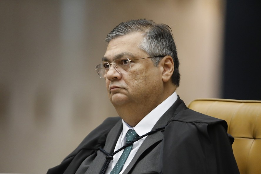Flávio Dino nega pedido de Bolsonaro para rever multa de R$ 70 mil do TSE