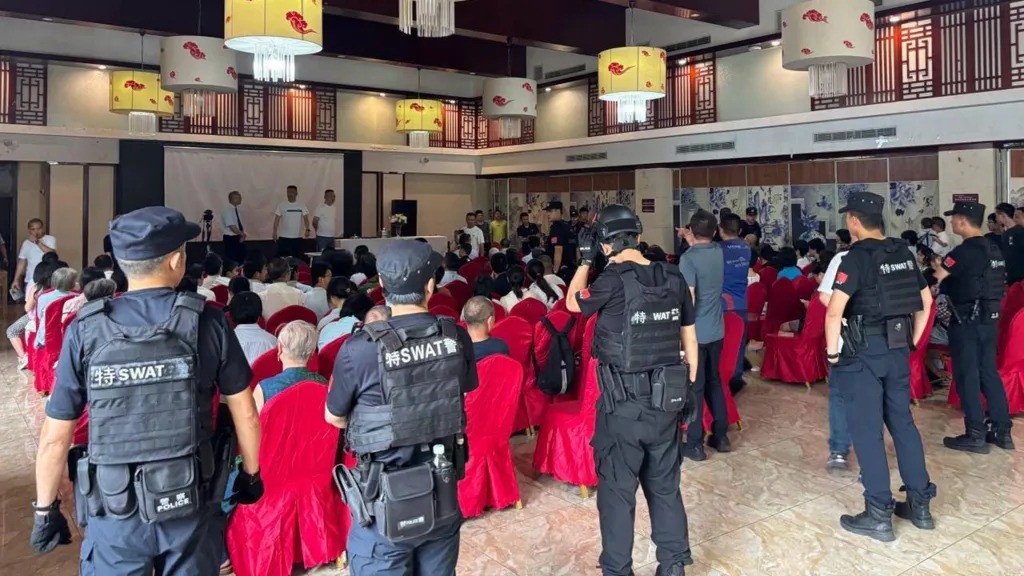 Polícia interrompe culto e detém líderes de igreja clandestina na China, denuncia congregação