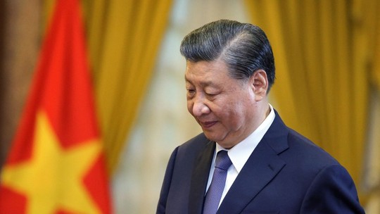 Xi Jinping chega à França para sua primeira turnê europeia desde 2019