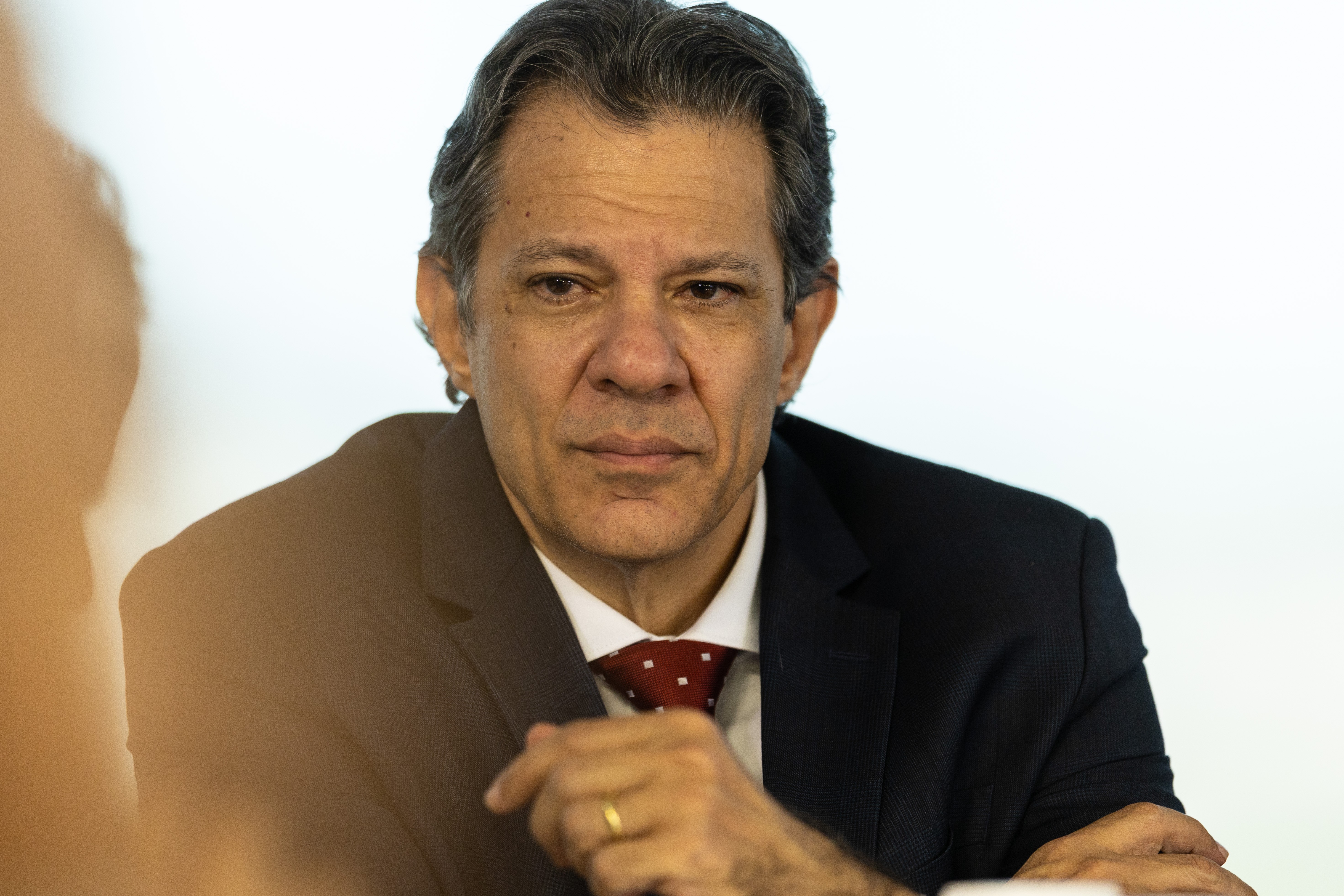 ‘Vai machucar um pouco’, mas Brasil tem condições para enfrentar tarifaço, diz Haddad