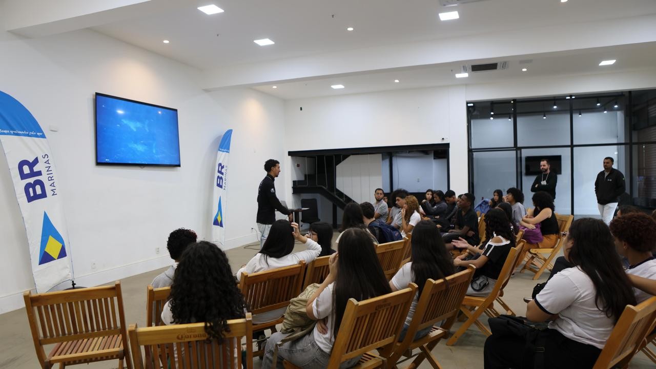 Mais de 350 estudantes de escolas públicas participam da Sem