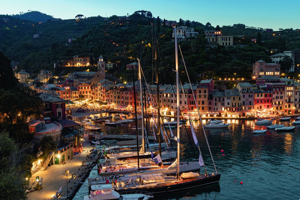 Splendido Mare Cup - iates descansando no porto de Portofino — Foto: Divulgação