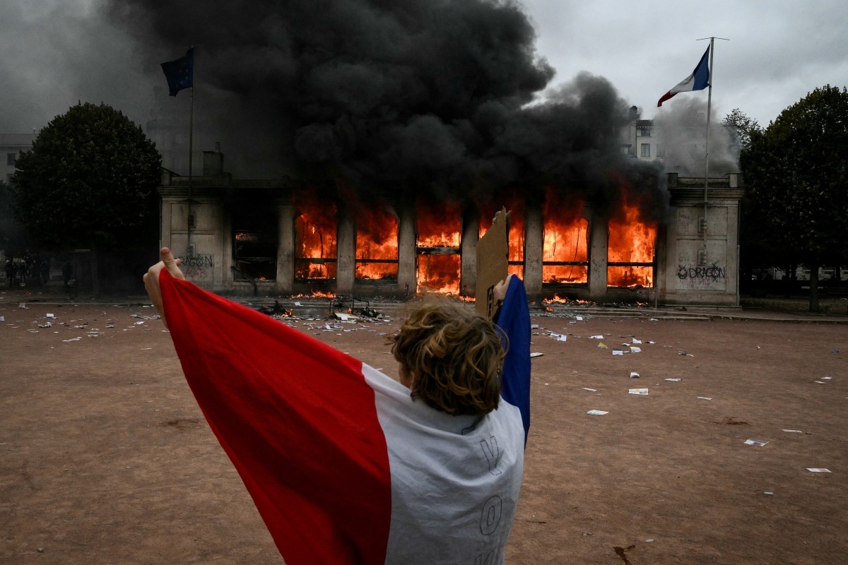 O que está acontecendo na França? Quatro perguntas para entender os protestos que tomaram o país