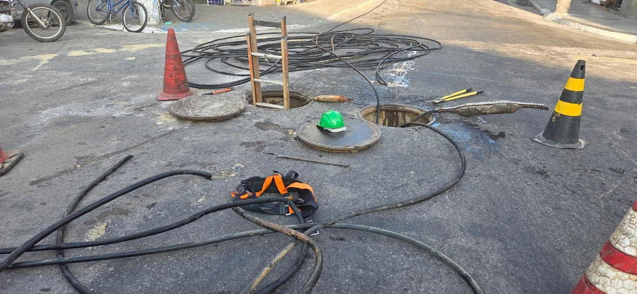 Polícia Civil apreende uma tonelada de cabos de cobre e prende oito por furto na Baixada Fluminense