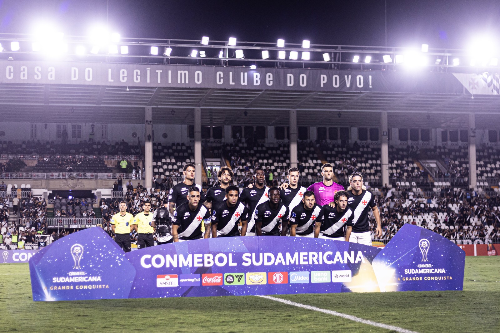 Em risco na Sul-Americana, Vasco busca superação diante do Olimpia e fôlego pela classificação