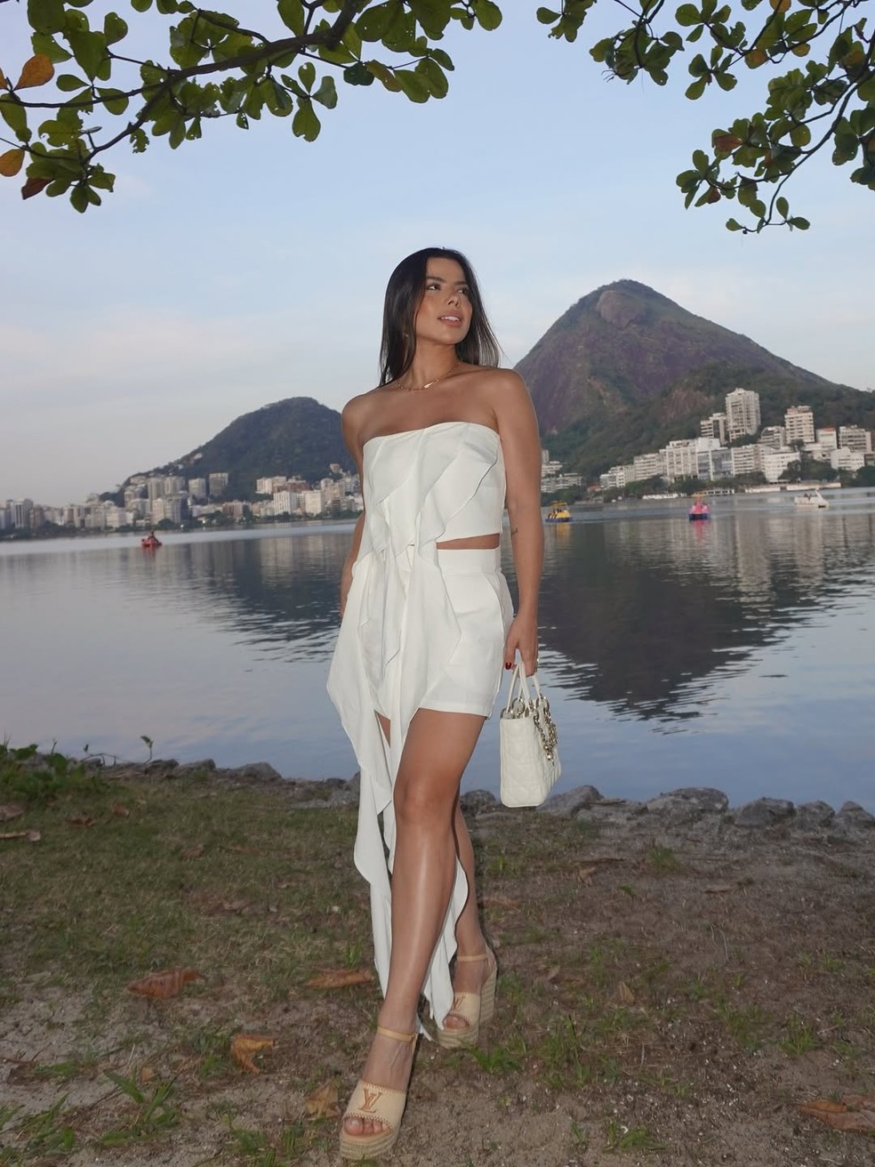 Vitória Telles fala sobre carreira na música, influência digital e identidade além do futebol — Foto: Reprodução Instagram