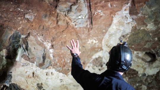 Cientistas descobrem na África do Sul primeiras tumbas da pré-história