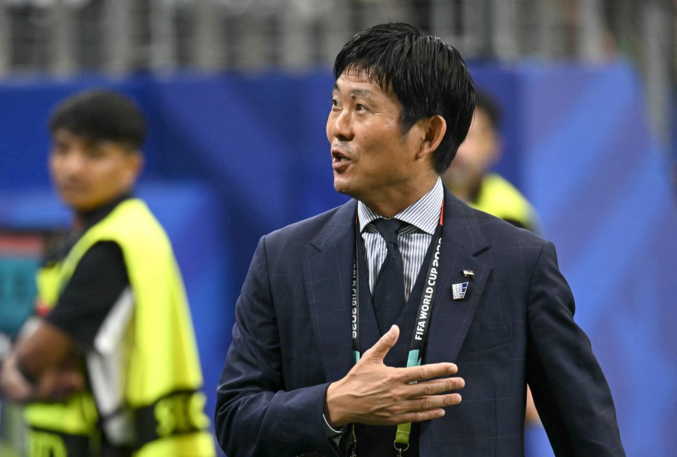 Hajime Moriyasu é o treinador da seleção do Japão — Foto: Paul ELLIS / AFP