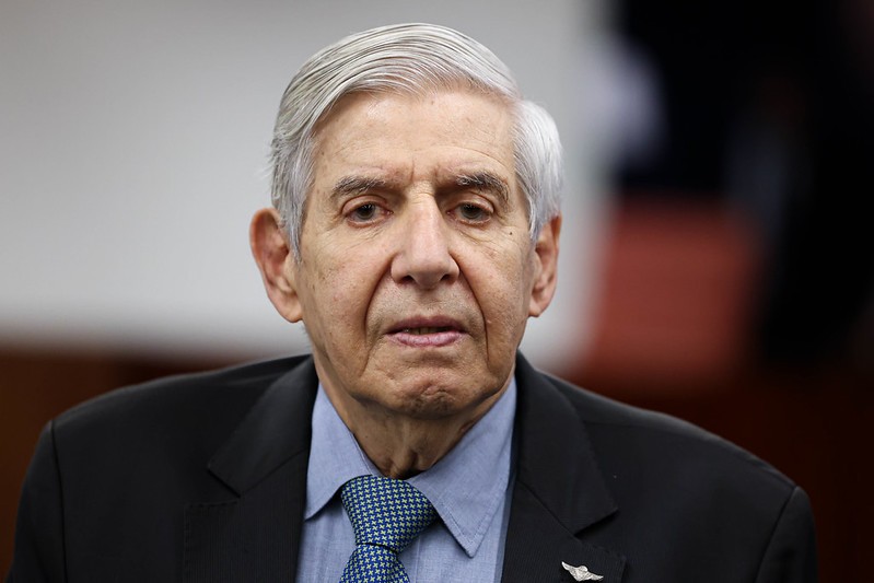 Imagem inserida automaticamente