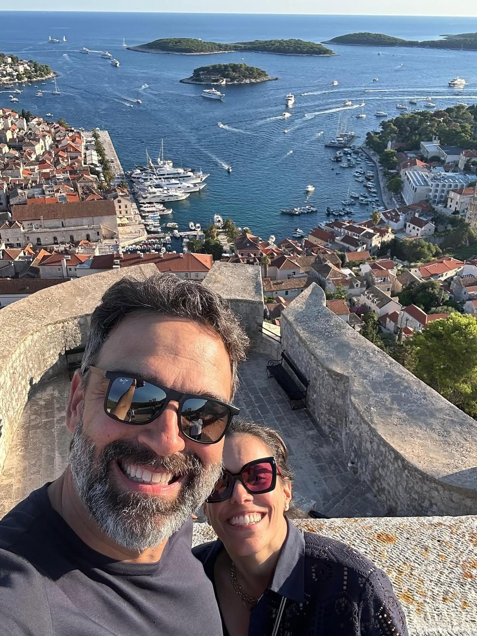 Vista de tirar ofôlegoapreciada pelo casal - foto: reprodução/instagram