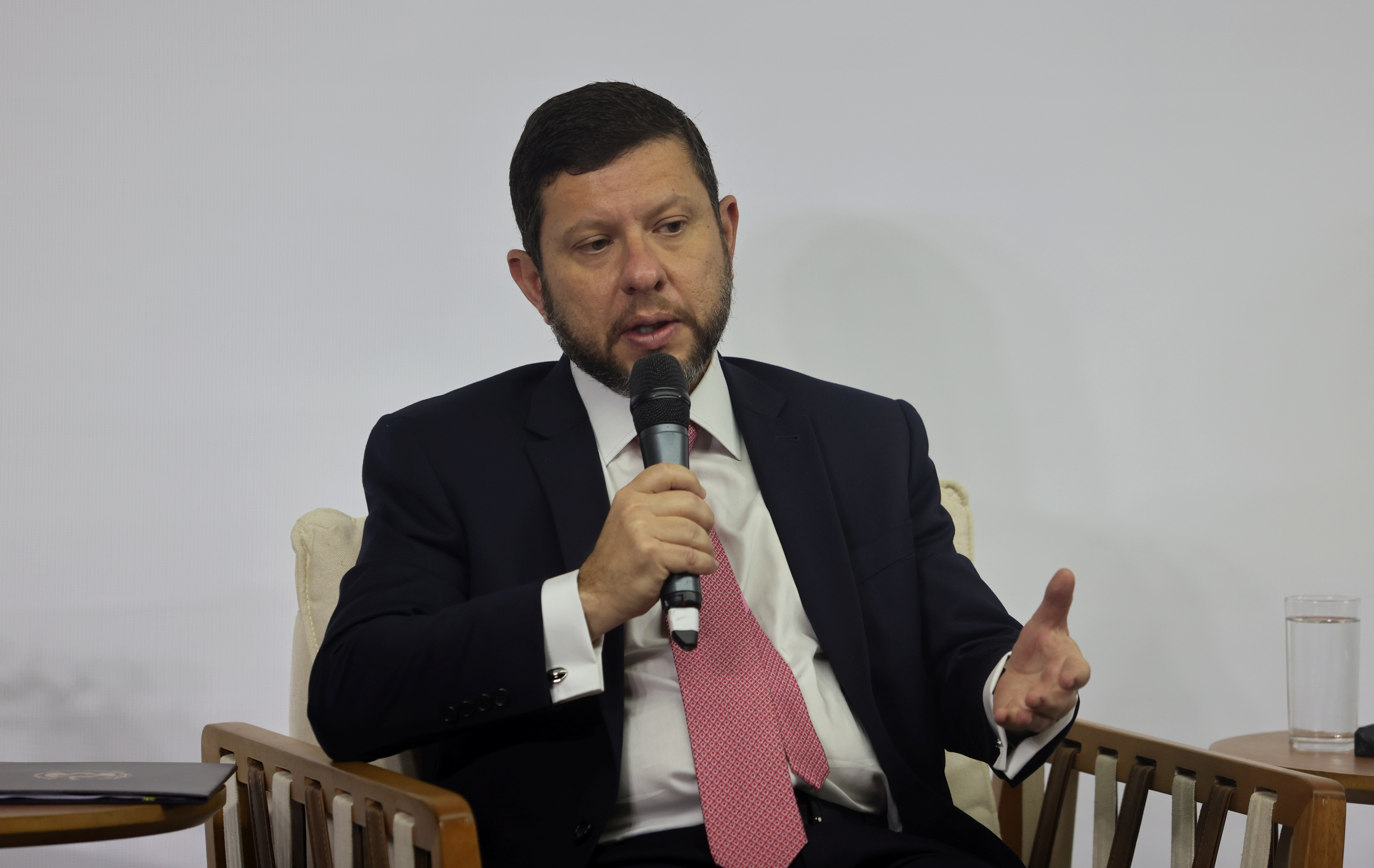 Governo do Rio avalia se renova concessão atual da distribuição de gás ou realiza nova licitação até 2027