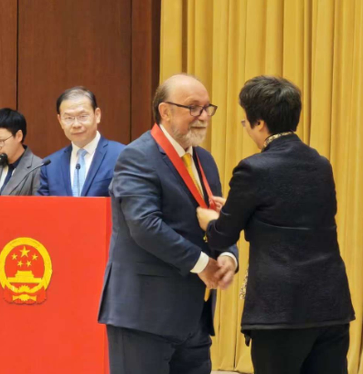 Miguel Nicolelis: Do Palco da Ciência ao Centro da Política Chinesa