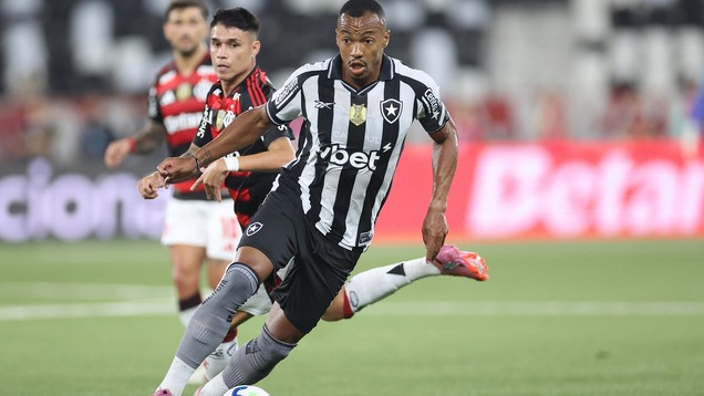 Botafogo e Palmeiras negociam transferência de Marlon Freitas por R$ 32 milhões
