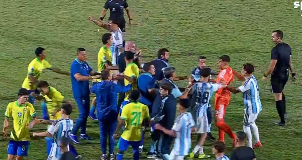 Jogador do Sub-17 da Argentina é suspenso por racismo em jogo contra o Brasil