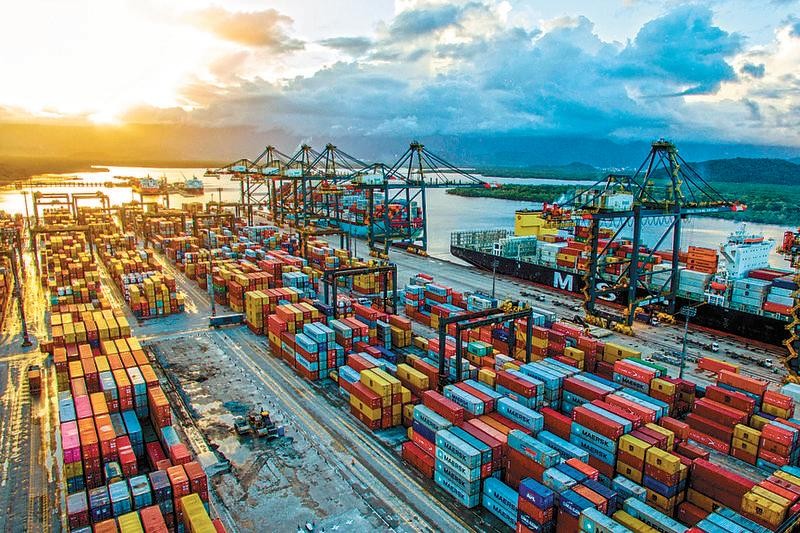 Os novos lances na ‘batalha naval’ por megaterminal no Porto de Santos - QTU Questões do Universo