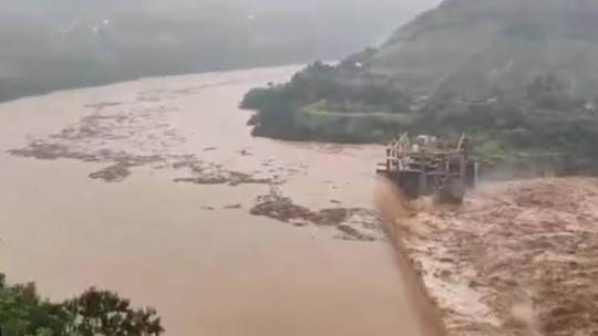 Barragem se rompe no Rio Grande do Sul e ameaça municípios vizinhos