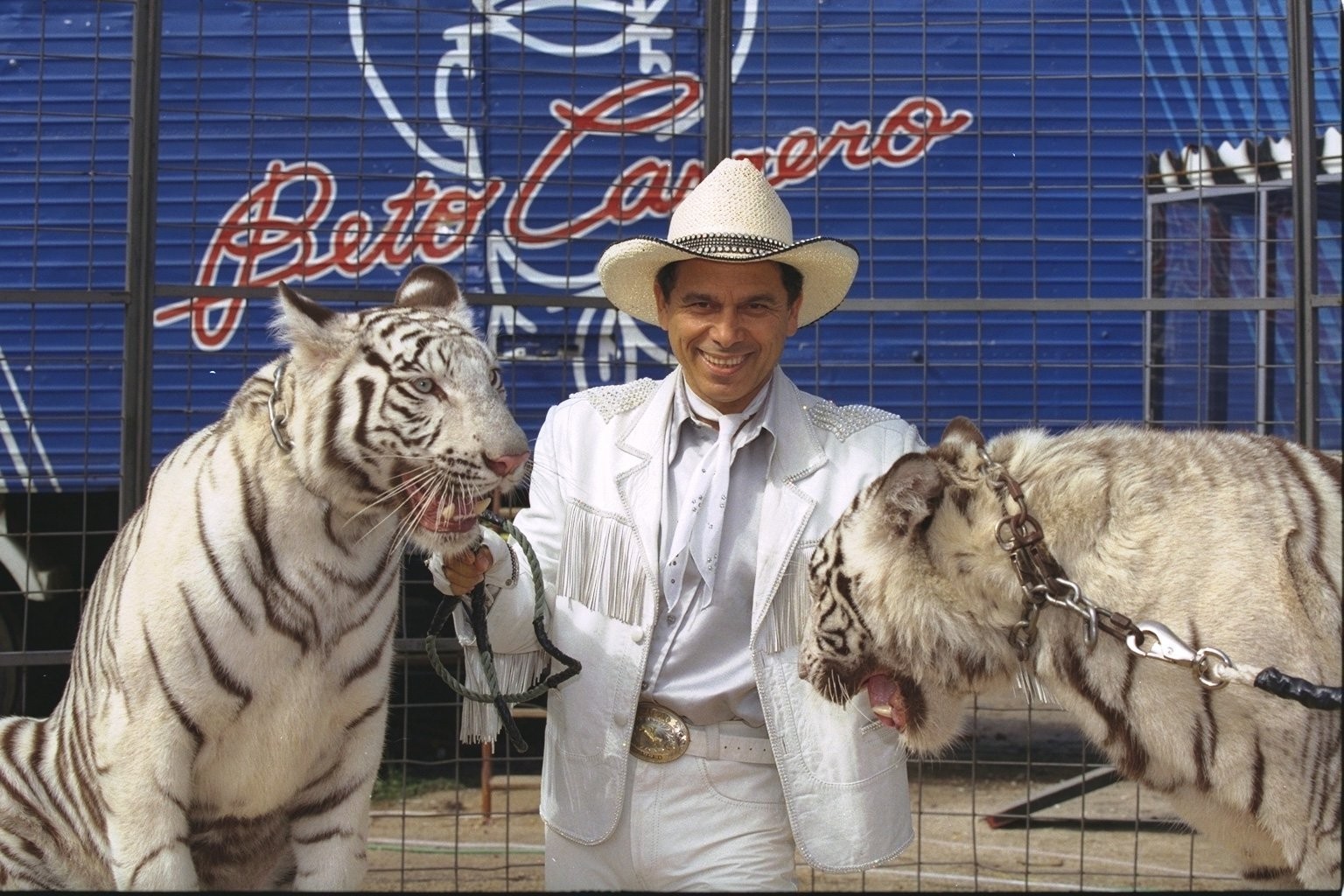 A doação de R$ 500 mil de herdeiro do Beto Carrero World a Flávio Bolsonaro