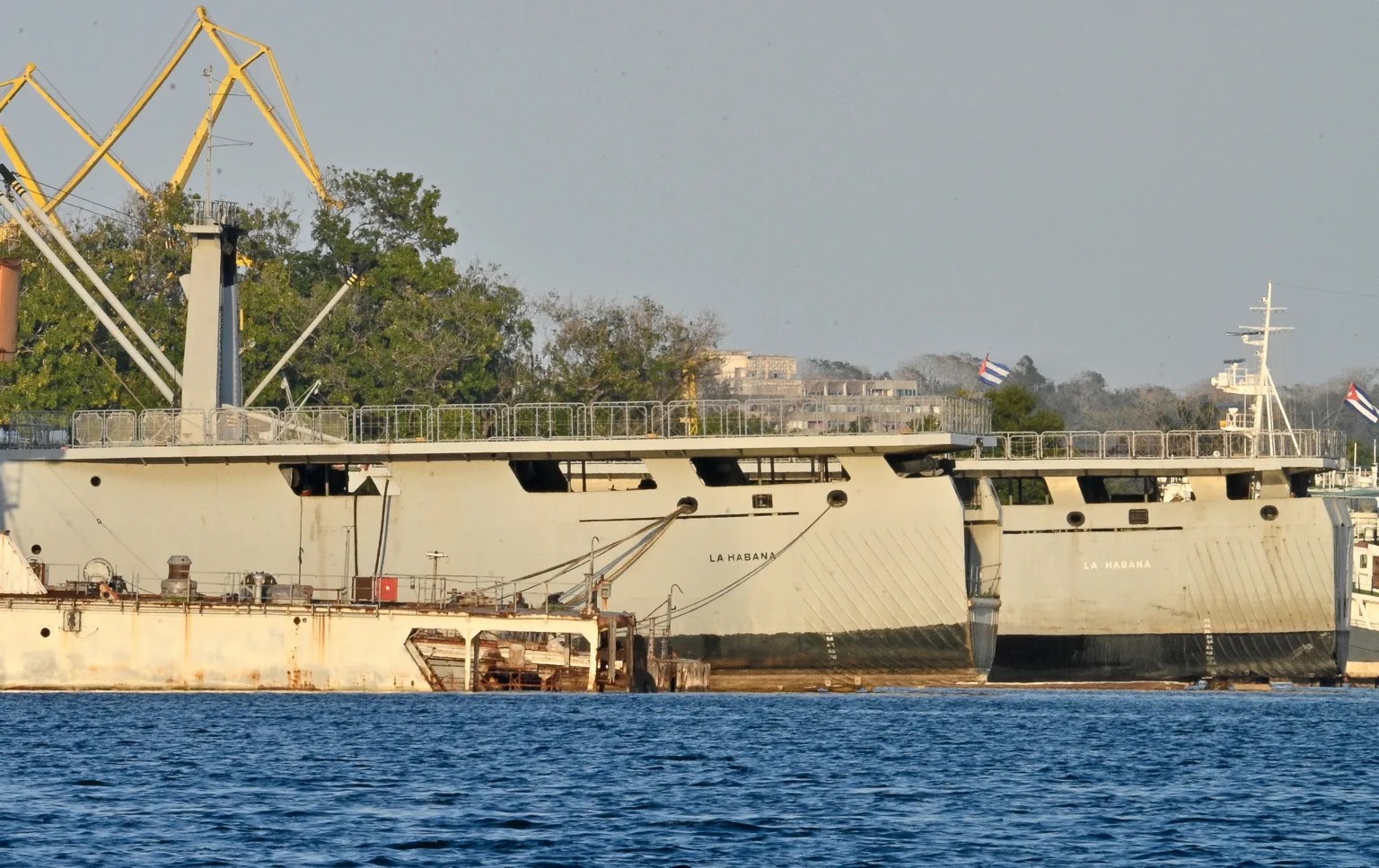 Delegação do FBI chega a Cuba para apurar ataque com lancha armada dos EUA