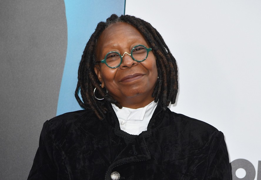 Autobiografia de Whoopi Goldberg, com memórias da infância e vício em drogas, chega ao Brasil