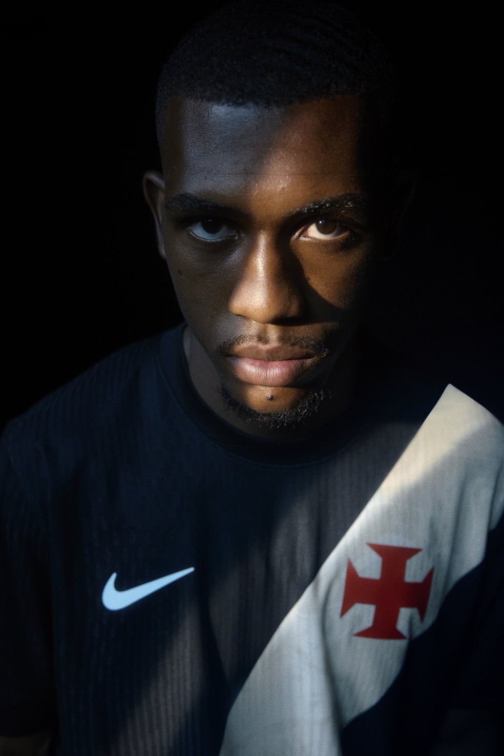 Rayan em lan�amento do novo uniforme do Vasco � Foto: Divulga��o/Nike