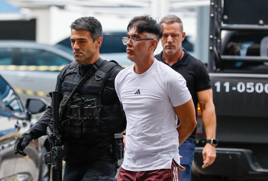 Adilsinho, contraventor apontado como chefe da máfia do cigarro, é preso  pela PF e Polícia Civil do Rio; veja vídeo