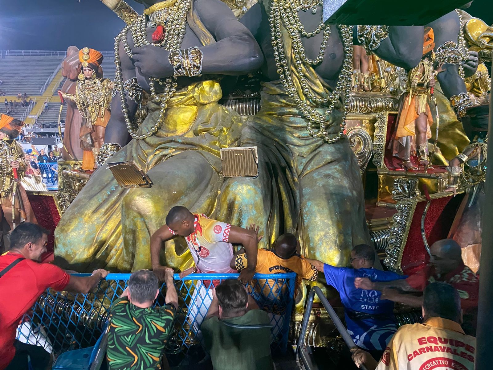 Morre integrante da União de Maricá ferido em acidente com carro alegórico