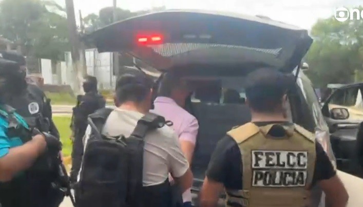 Tuta, apontado como liderança do PCC nas ruas e número 2 de Marcola, foi entregue às autoridades brasileiras após ser preso na Bolívia — Foto: Reprodução/GloboNews