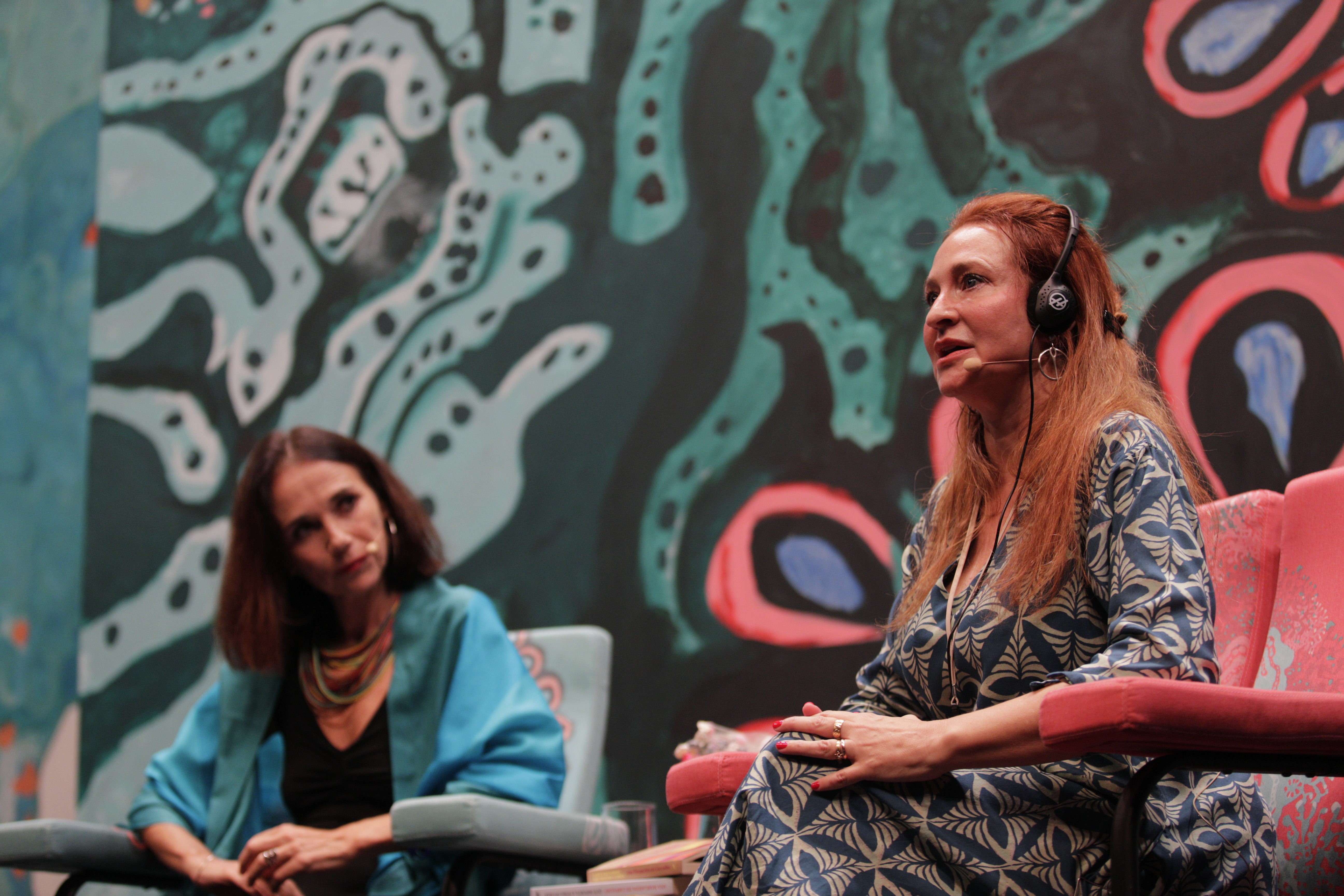 Lisa Ginzburg e Ana Margarida de Carvalho discutem solidariedade feminina e a força da fantasia na Flip