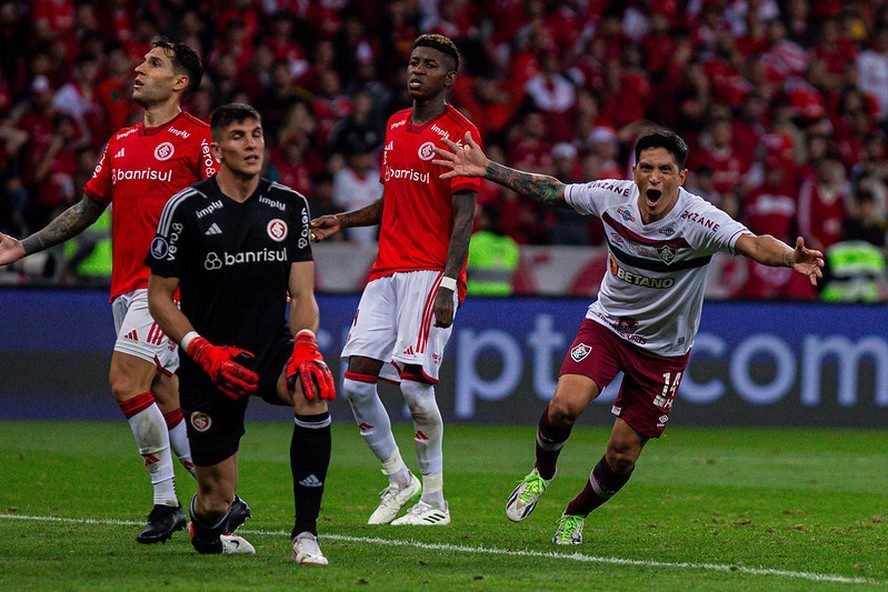 Germán Cano explode em alegria ao marcar o gol da virada do Fluminense sobre o Internacional