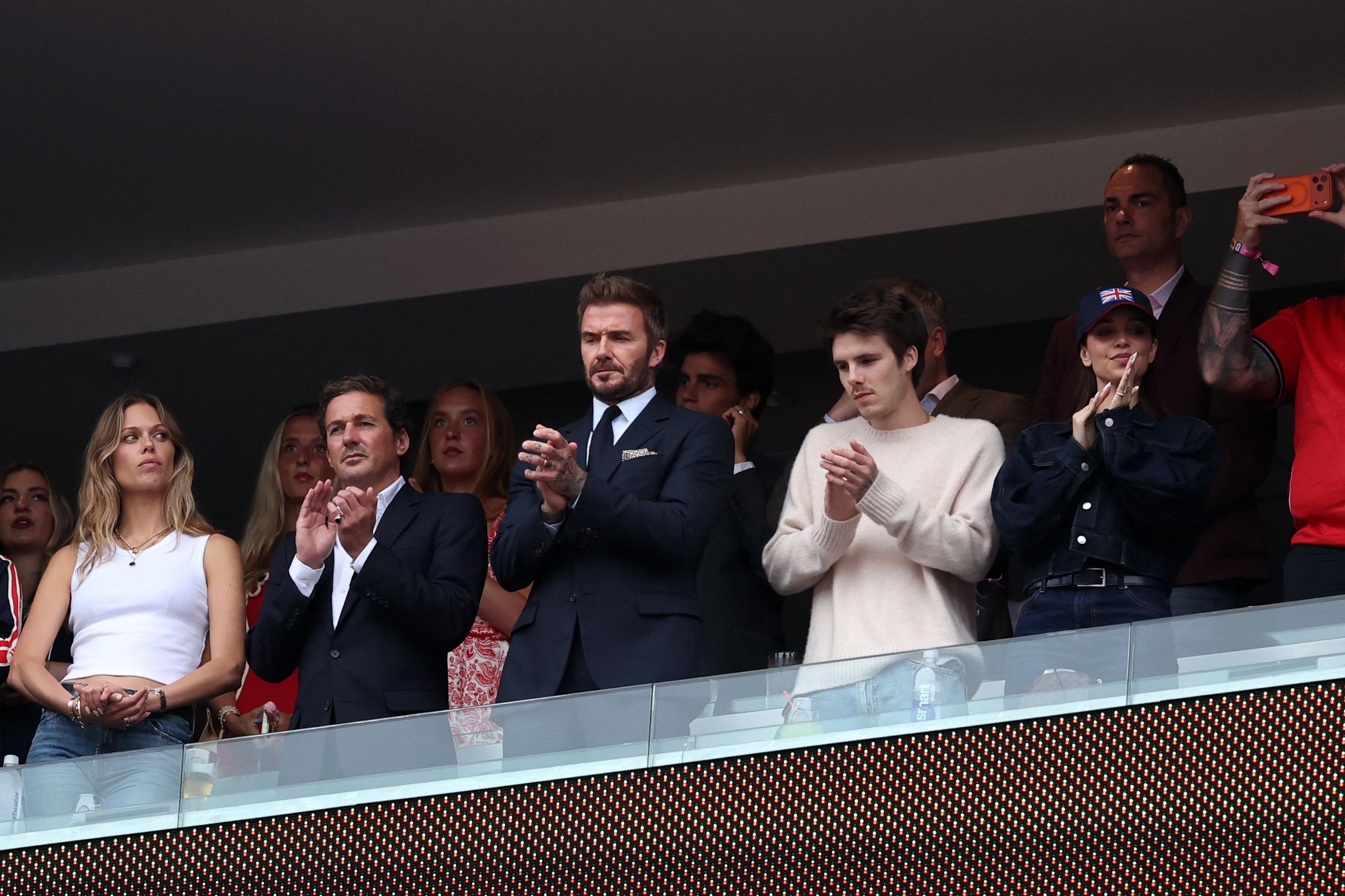 Ídolo de Harry Kane, David Beckham rasga elogios ao atacante, depois de virada: 'Brilhante! Verdadeiro líder'