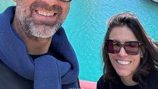 Tadeu Schmidt e a mulher em viagem ao exterior — Foto: Reprodução/Instagram
