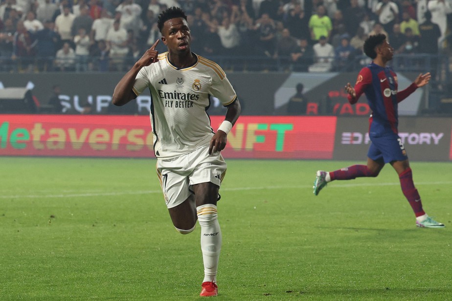 Vini Jr. marca hat-trick histórico e Real Madrid conquista Supercopa com  goleada sobre o Barcelona