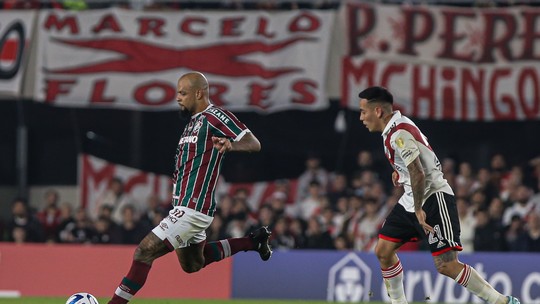 Felipe Melo, do Fluminense, é advertido pela polícia da Argentina após provocação ao River Plate