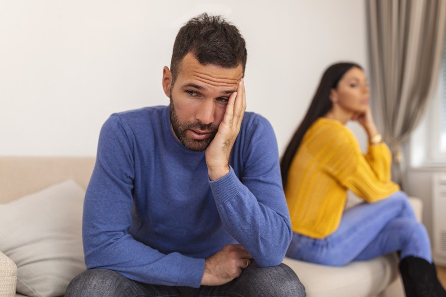 O gaslighting é um comportamento de manipulação emocional