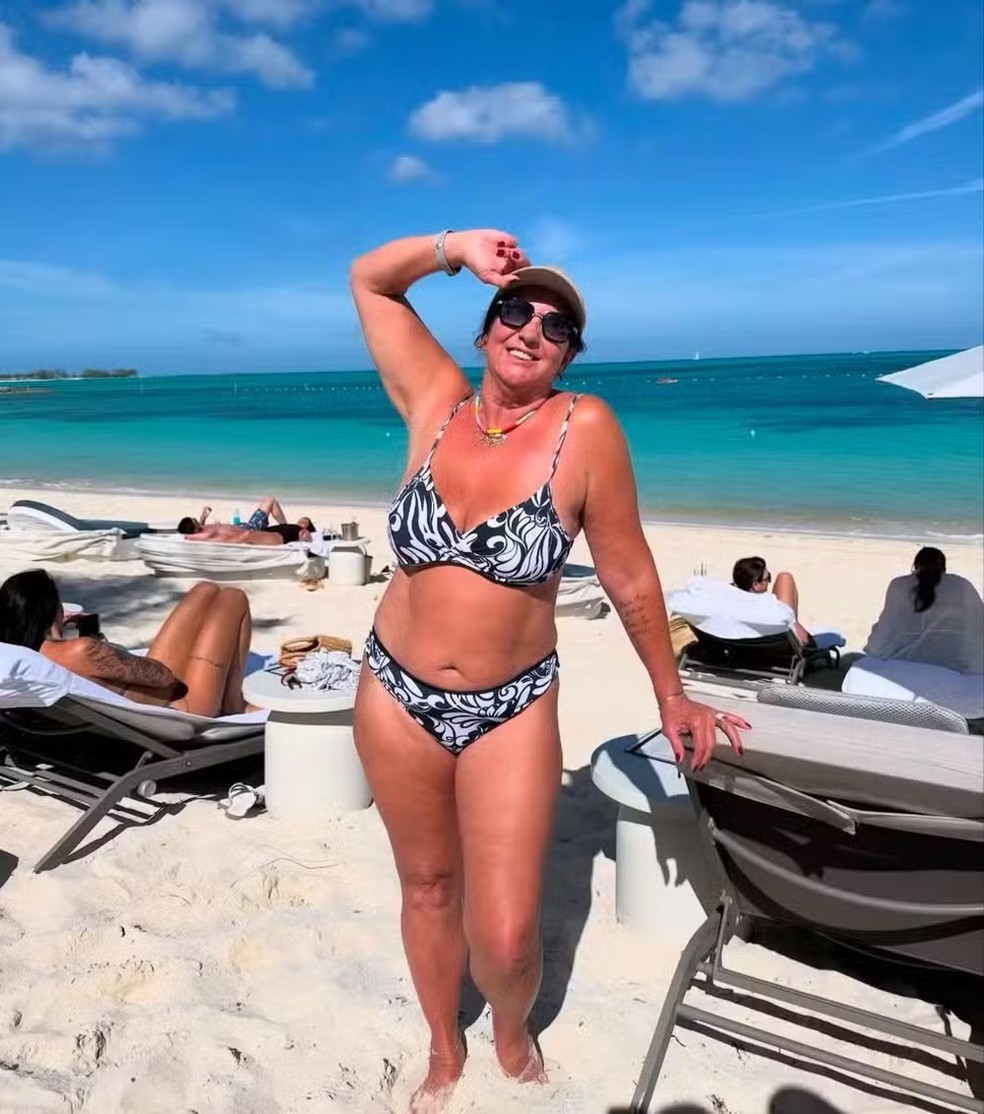 M&atilde;e de Virg&iacute;nia Fonseca, Margareth Serr&atilde;o passou por abdominoplastia e colocou silicone &mdash; Foto: Reprodu&ccedil;&atilde;o Instagram
