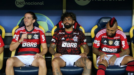 Ao barrar Gabigol no Flamengo, Vítor Pereira alcança o ápice da reestruturação prometida