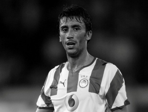 Ex-zagueiro da seleção da Grécia e do Olympiacos morre aos 49 anos após luta contra ELA