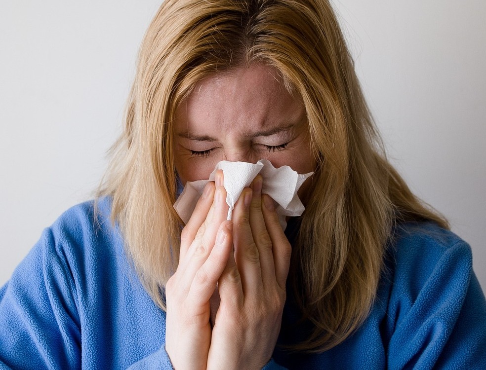 Frente fria: saiba identificar os sintomas de Covid-19, gripe e resfriado