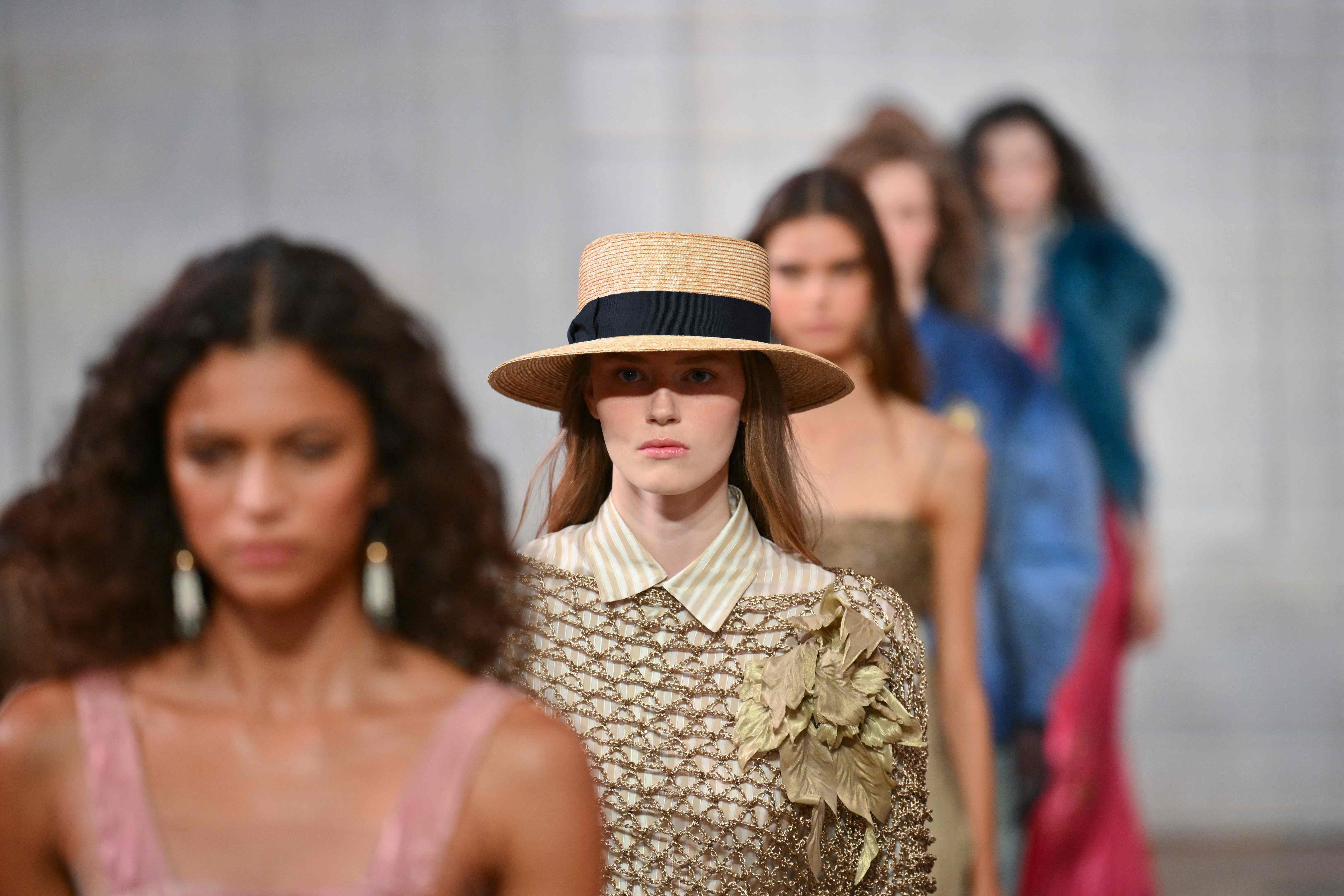 Semana de Moda de Nova York é aberta, pela primeira vez sem peles nas passarelas