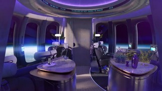 Visão do interior da cabine da Spaceship Neptune, com luzes roxaDivulgação