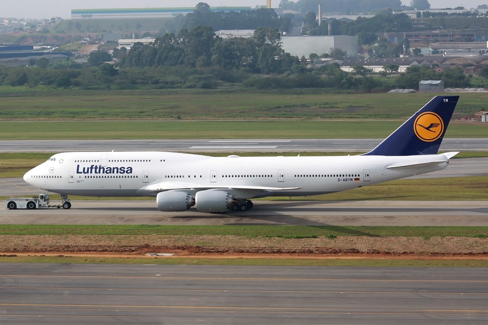 A aeronave Boeing 747-8, da companhia aérea Lufthansa — Foto: Reprodução