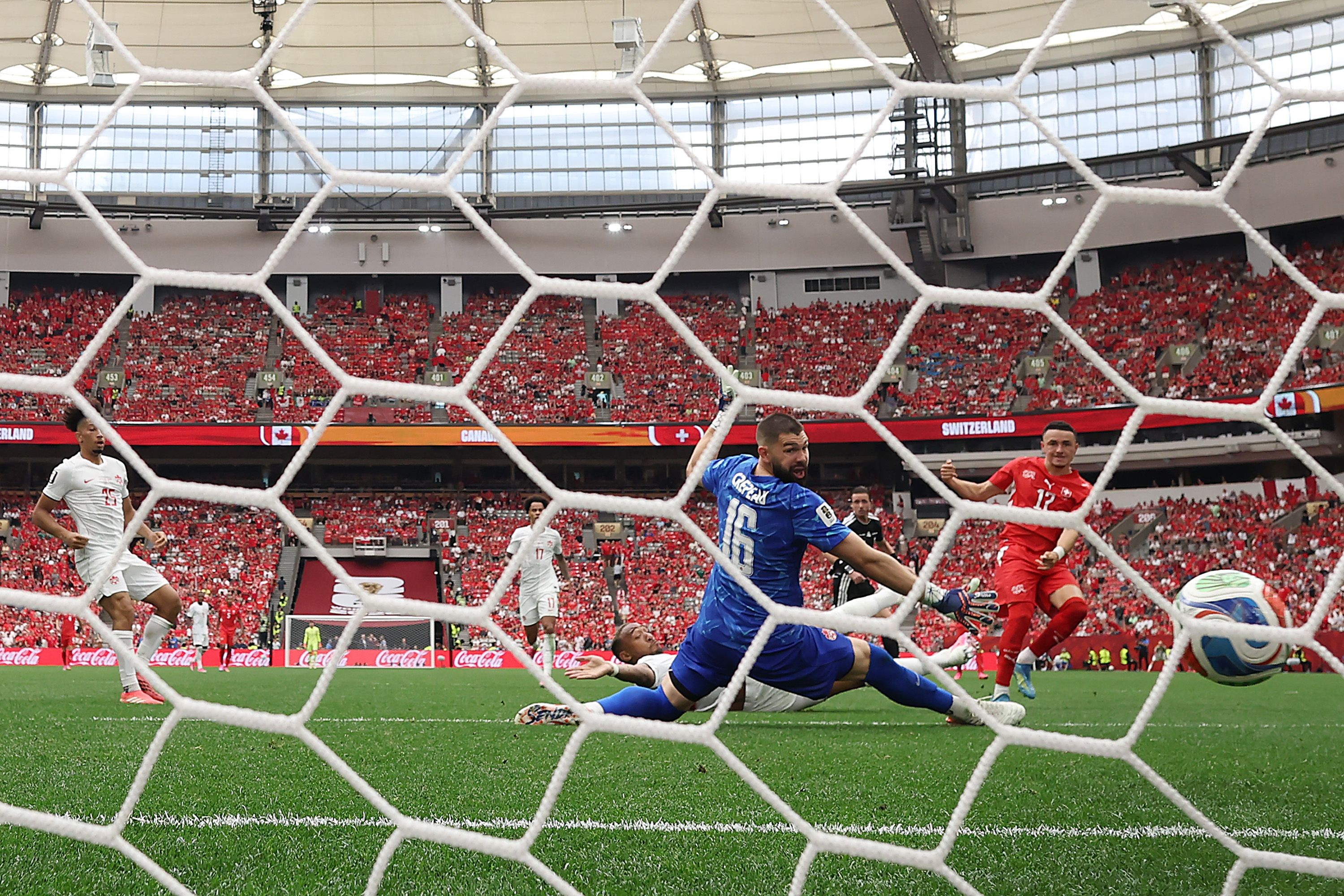 SUI 2 x 1 CAN / BOS 3 x 1 CAT: Mahmit amplia o placar para os bosnios; siga ao vivo