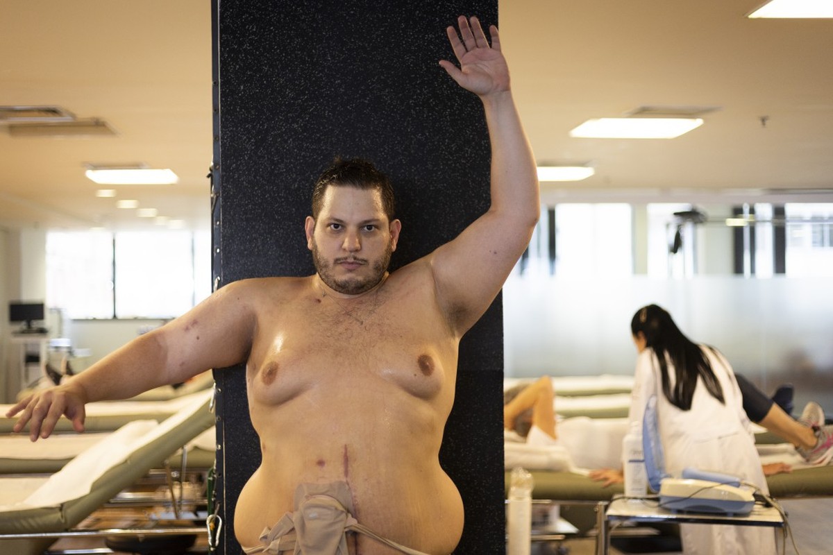 'Est&atilde;o matando a gente': m&eacute;dico que sofreu ataque em quiosque na Barra conta como foi levar mais de 14 tiros