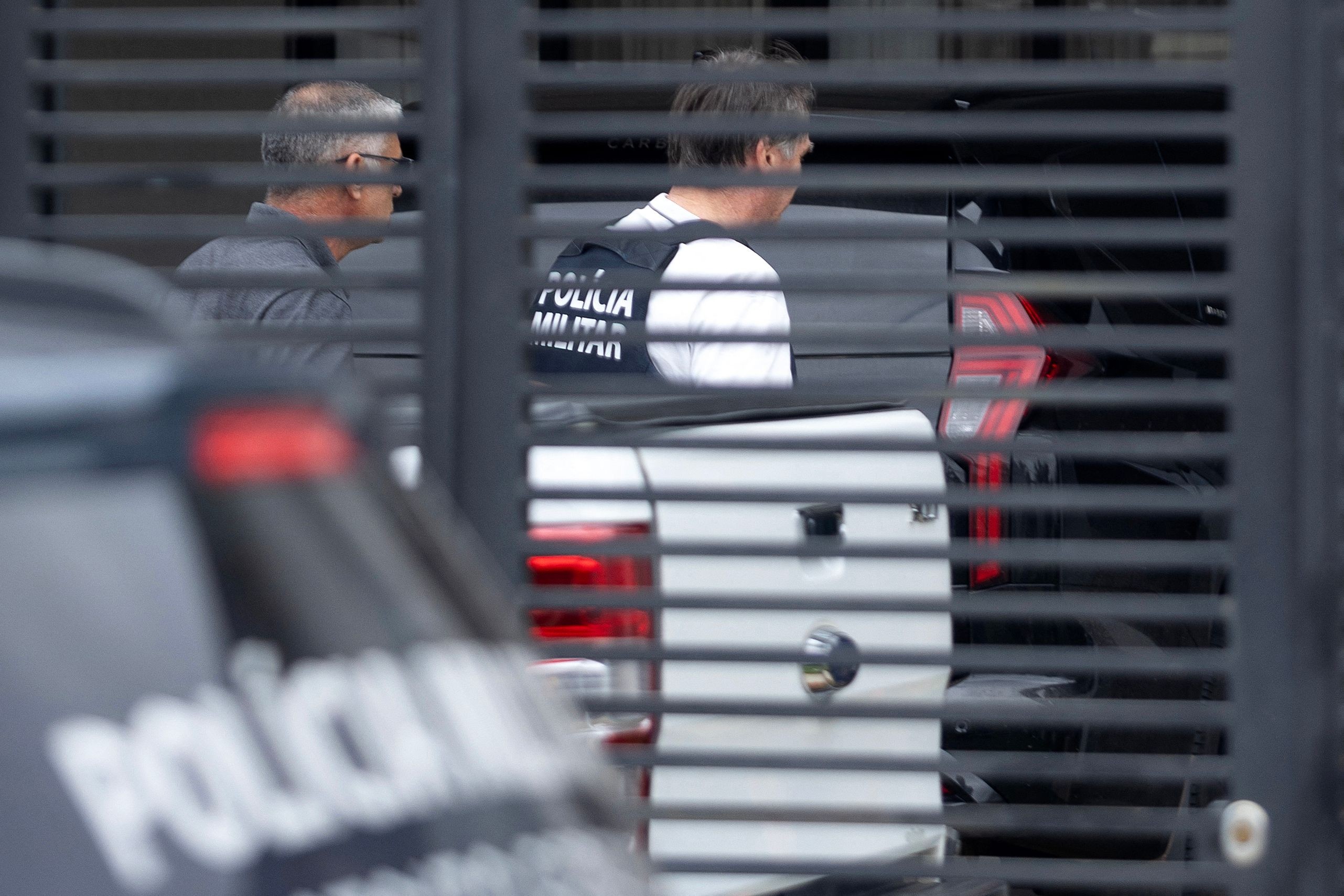 Bolsonaro tem arma apreendida; defesa alegou medicações psiquiátricas