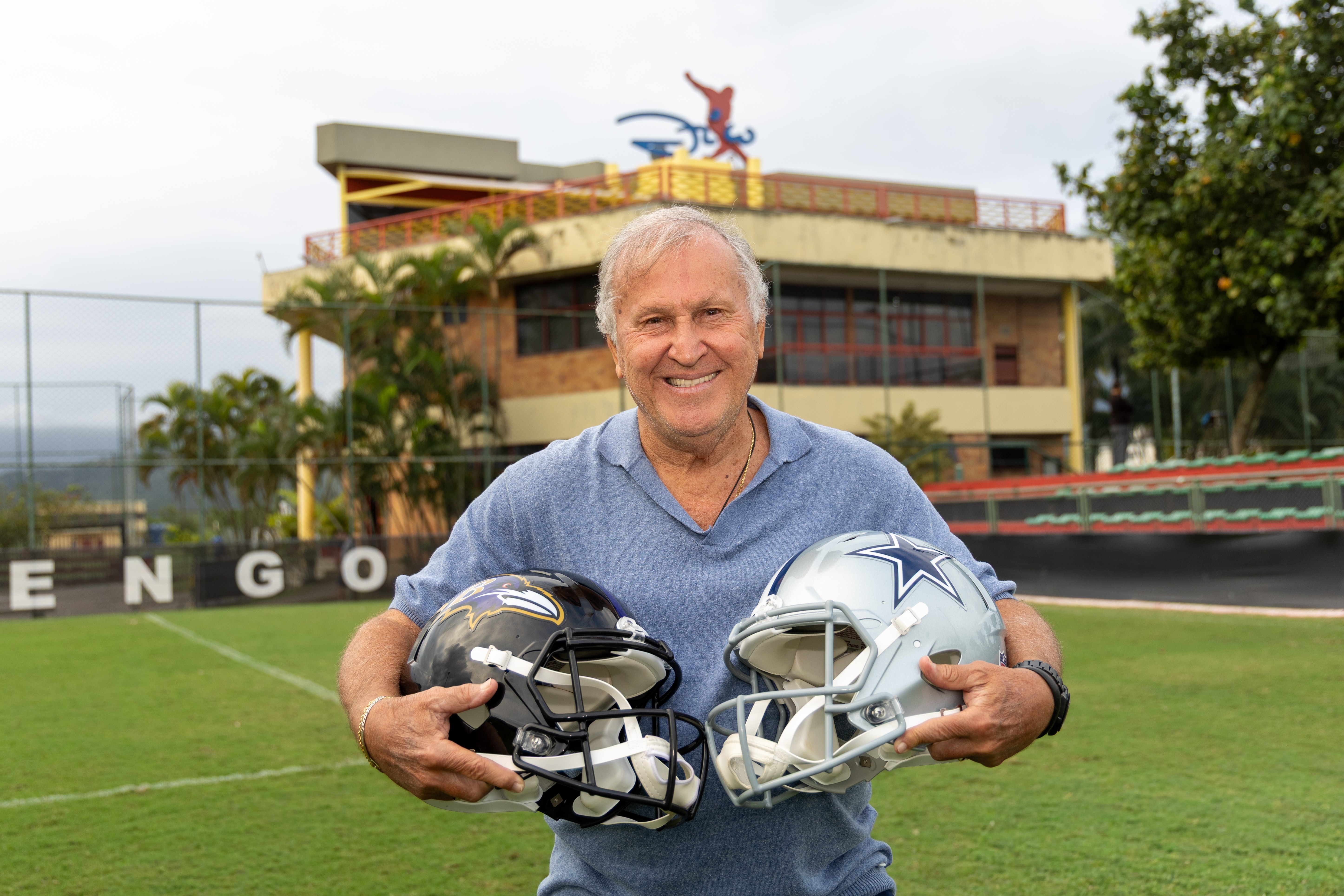 Zico marcará presença em jogo da NFL no Maracanã 40 anos após conhecer o futebol americano: 'Quis o destino'