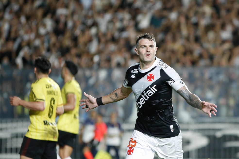 Vegetti marcou o terceiro gol do Vasco na vitória sobre o Melgar — Foto: Matheus Lima/Vasco