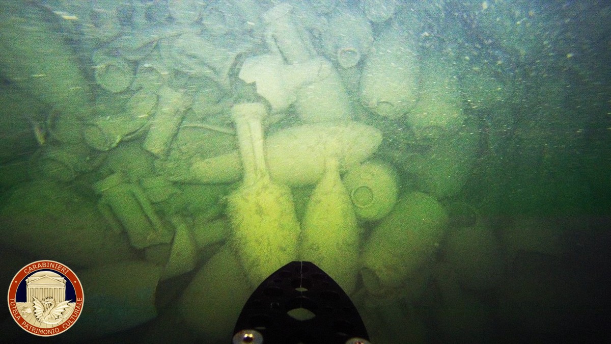 Destroços de navio romano com mais de 2 mil anos encontrados no litoral ...